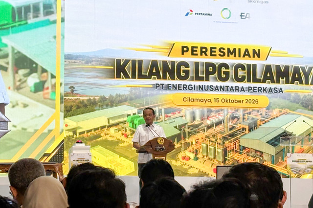 Menteri ESDM Bahlil Lahadalia meresmikan Kilang LPG Cilamaya yang dioperasikan PT Energi Nusantara Perkasa (ENP) di Karawang, Jawa Barat, Kamis (15/10/2026). Foto: Fariza Rizky Ananda/kumparan