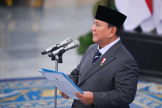 Presiden Prabowo Subianto melantik wakil menteri serta kepala dan wakil kepala badan di Istana Negara, Jakarta, Kamis (15/10/2026). Foto: Hafidz Mubarak A/ANTARA FOTO