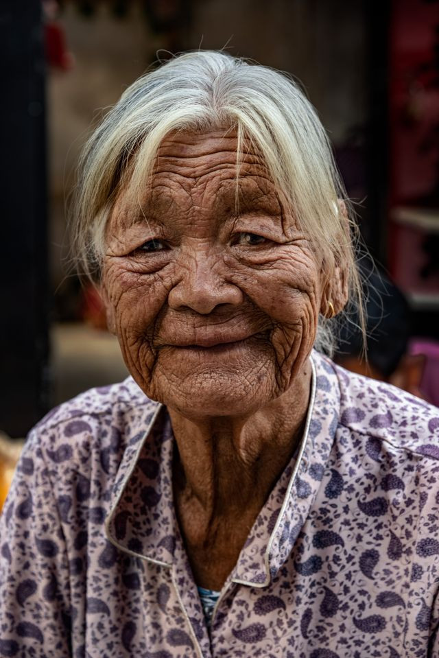 Sumber Foto: https://www.pexels.com/id-id/foto/wanita-perempuan-kaum-wanita-wajah-18377277/