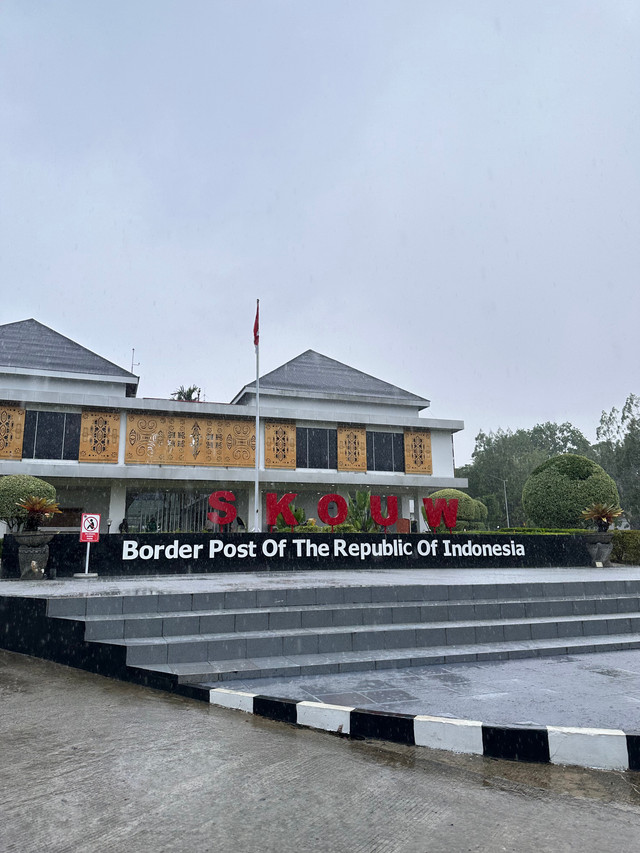 Foto Gedung PLBN Skouw, Indonesia. Dokumentasi pribadi.