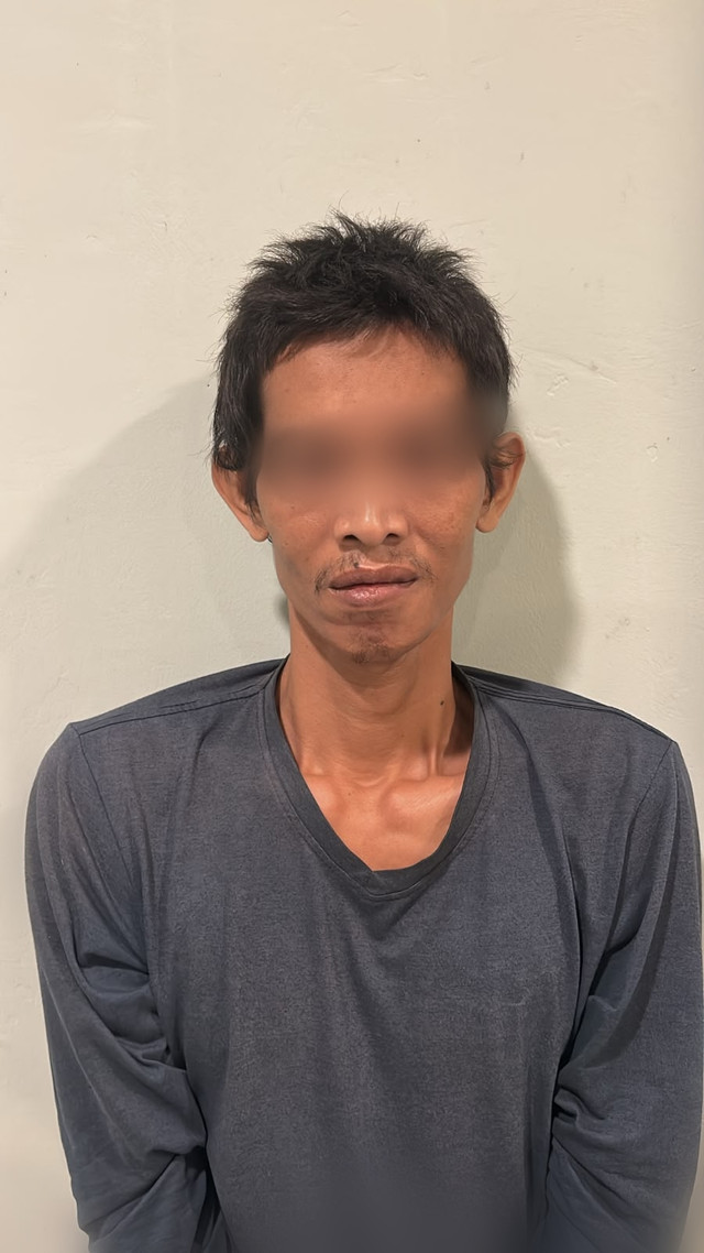 MT (44), Ayah Kandung Korban Persetubuhan Remaja 16 Tahun di Palmerah, Jakarta Barat. Foto: Dok. Polres Metro Jakarta Barat