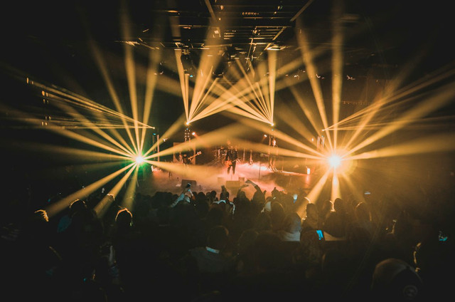 Ilustrasi rundown Synchronize Fest day 2, foto bukan festival musik yang sebenarnya: Unsplash/Sam Moghadam