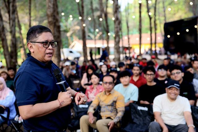 Sekjen PDIP Hasto Kristiyanto dalam acara deklarasi komunitas pegiat lingkungan Mangrove di Malang Selatan, Jawa Timur, Jumat (16/10/2026). Foto: Dok. PDIP