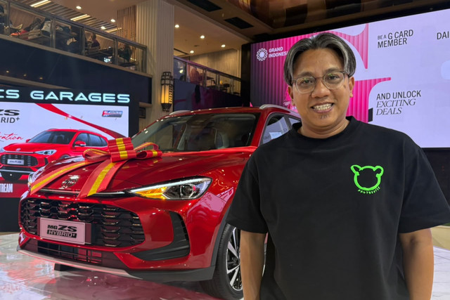 Jimmy Hermawan, konsumen MG ZS Hybrid+ di acara MG ZS Hybrid+ Handover Celebration di Grand Indonesia, pada Sabtu (17/10/2026). Foto: Laras Kiranasari/kumparan