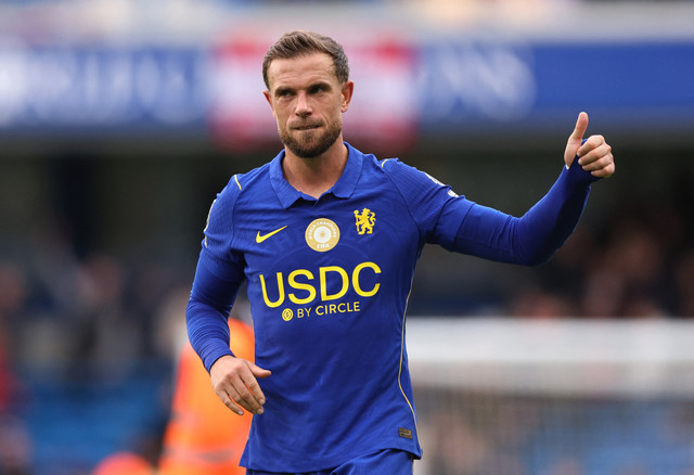 Jordan Henderson merayakan kemenangan setelah pertandingan Chelsea melawan AFC Bournemouth. Foto: David Klein/REUTERS