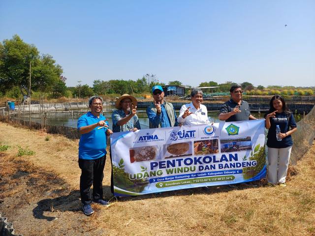 Photo : Koleksi Hendra Gunawan