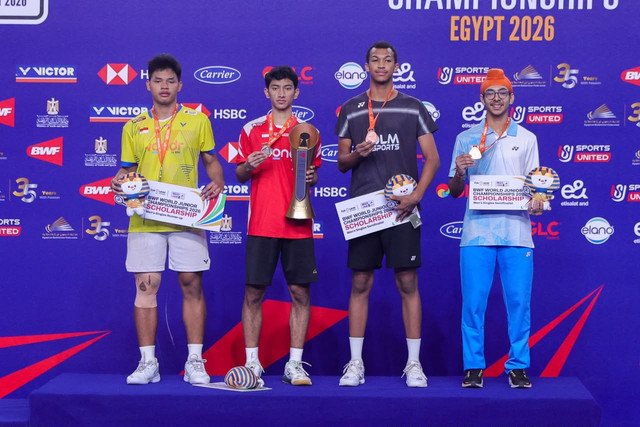 Fardhan Rainanda Joe (kiri) dan Radithya Bayu Wardhana (kanan) yang sukses meraih medali emas dan perak dalam All Indonesian Final BWF World Junior Championships 2026 Kairo pada Sabtu (17/10/2026). Foto: Dok. Istimewa