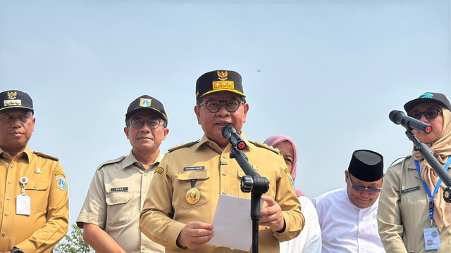 Gubernur DKI Jakarta Pramono Anung dalam agenda peresmian Embung Bambu Hitam dan Batu Bengkong di Cipayung, Jakarta Timur, Senin (19/10/2026). Foto: Zahira Hilman/kumparan