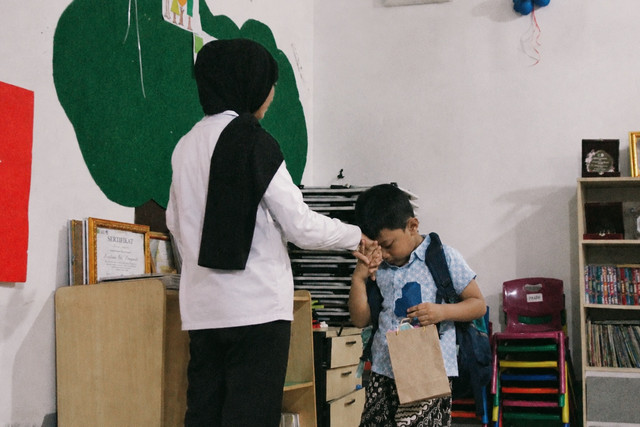 Dahulukan Adab Dan Etika Dalam Lingkup Pendidikan//Foto : Raja Ravanda