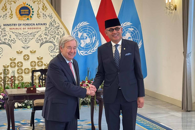 Menlu Arrmanatha Christiawan Nasir (Tata) bertemu Sekjen PBB Antonio Guterres dalam agenda Foreign Policy Circle Talks di Gedung Pancasila, Jakarta, Senin (19/10/2026). Foto: Zahira Hilman/kumparan