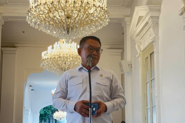 Menko Polkam Dudung Abdurrachman di Istana Merdeka, Jakarta, Senin (18/10/2026). Foto: Zamachsyari/kumparan
