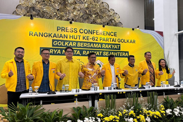 Partai Golkar menggelar konferensi pers rangkaian HUT ke-62 di Kantor DPP Partai Golkar, Slipi, Jakarta Barat, Senin (19/10/2026). Foto: Nasywa Athifah/kumparan