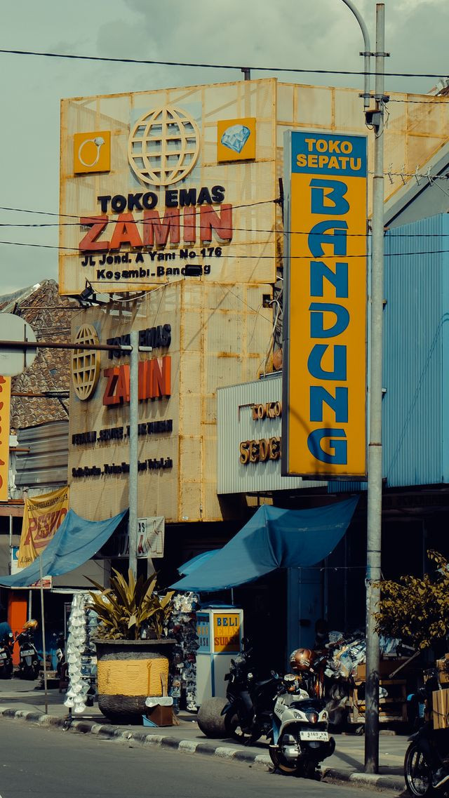 https://www.pexels.com/search/?q=ekonomi%20indonesia