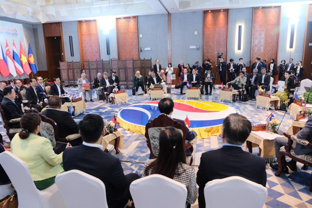 sumber:  Pertemuan Menteri Luar Negeri ASEAN (AMM) diselenggarakan di Luang Prabang, Laos, pada Senin (29/1/2024). (ANTARA/HO-akun X @Menlu_RI) https://share.google/0zLw3EzqW8h8CyY3L