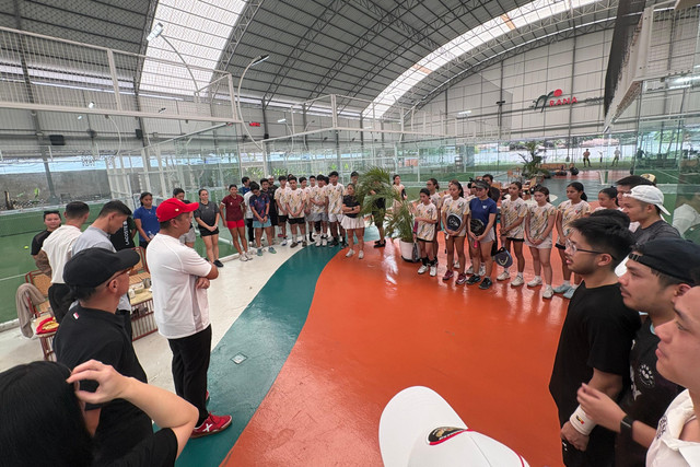 Pemusatan latihan atlet-atlet padel Indonesia di kawasan Jakarta Selatan, Selasa (20/10/2026). Foto: Soni Insan Bagus/kumparan