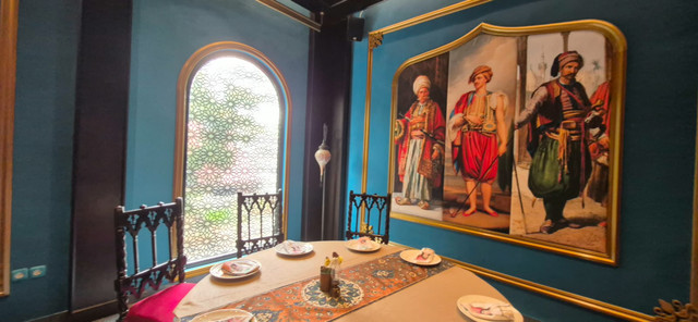 Tradisi sarapan santai khas Turki, Kahvalti, yang tersedia di restoran Turkuaz, Kebayoran Baru. Foto: Dok. Istimewa