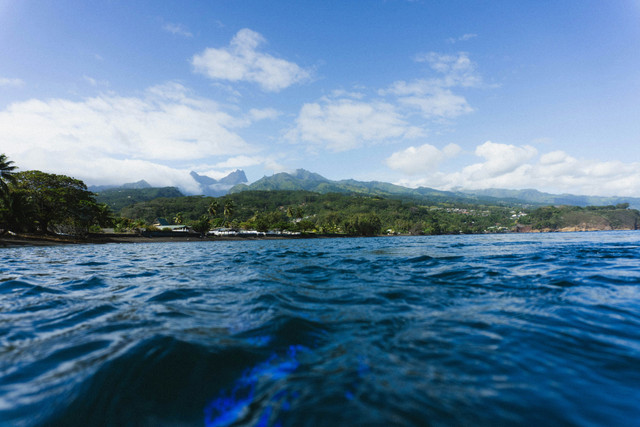 Foto Samudra Pasifik oleh Corentin Largeron diperoleh melalui Unsplash.