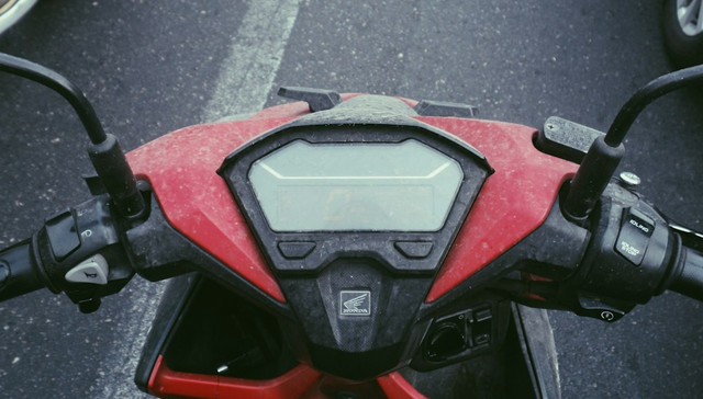 ILustrasi Berapa tarif pajak progresif terbaru Honda Beat di Jakarta. Foto: Unsplash/mdreza jalali