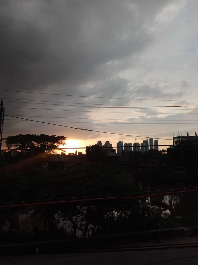 Photo by Syafata