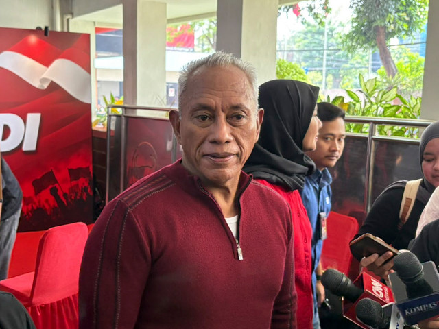 Ketua DPP PDIP sekaligus Kepala Sekolah Partai PDIP Komarudin Watubun di Sekolah Partai PDIP, Lenteng Agung, Jakarta Selatan, Rabu (21/10/2026). Foto: Nasywa Athifah/kumparan