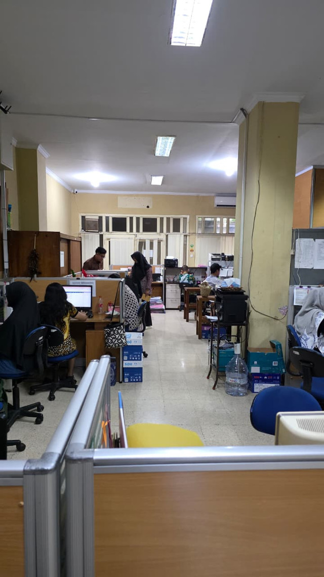 Sumber : foto ini diambil oleh saya sendiri. Foto dalam kantor keuangan sekretariat DPRD DIY