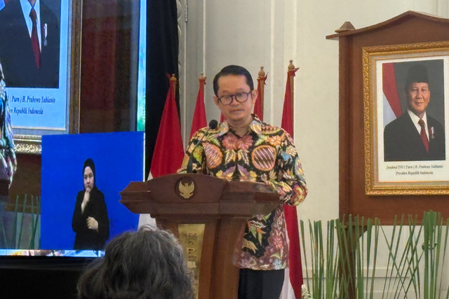 Deputi Pemberdayaan Masyarakat, Kependudukan, dan Ketenagakerjaan Kementerian PPN/Bappenas, Maliki, dalam agenda Peluncuran Buku Muda Menata, Tua Berdaya dan Kick off pengembangan desain ekonomi perak Indonesia di Jakarta, Rabu (21/10/2026). Foto: Nur Pangesti/kumparan