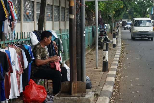 pedagang umum baju bekas (Foto milik pribadi - Siti Nur Basyiroh)