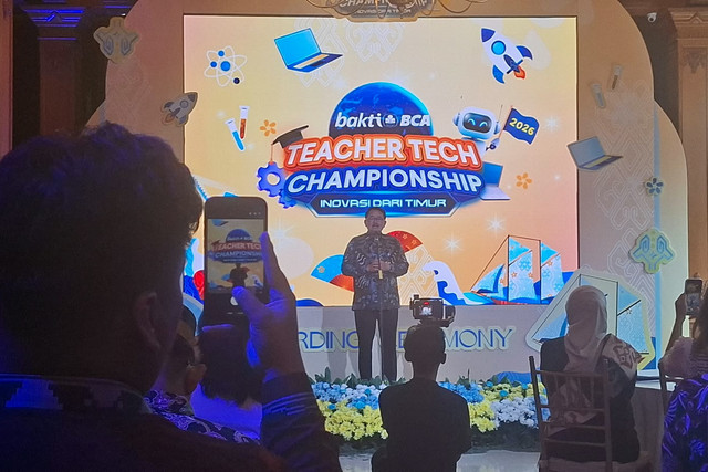 Sambutan Direktur Utama BCA Antonius Widodo Mulyono dalam acara Teacher Tech Championship di Wisma Habibie Ainun, Rabu (21/10/2026). Foto: Pradya Tirta/kumparan