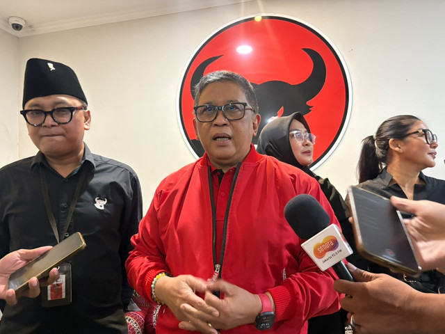Sekjen PDIP Hasto Kristiyanto di Sekolah Partai PDIP, Lenteng Agung, Jakarta Selatan, Rabu (21/10/2026). Foto: Nasywa Athifah/kumparan