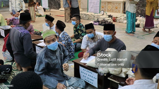 Zakat, Infak, dan Sedekah: Cara Islam Melawan Kesenjangan Sosial Sumber : Pixabay