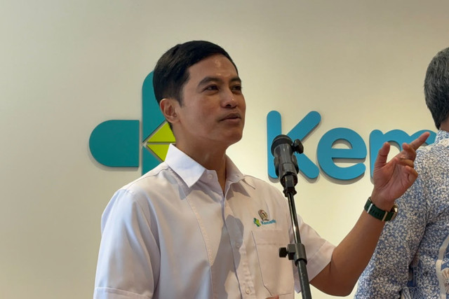 Wakil Menteri Kesehatan Dante Saksono Harbuwono saat ditemui di Kantor Kemenkes, Jakarta, Kamis (22/10/2026). Foto: Nauval Pratama/kumparan