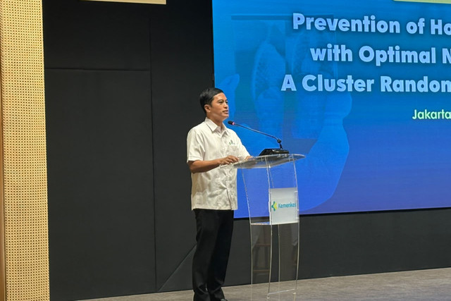 Wakil Menteri Kesehatan Dante Saksono Harbuwono, saat menghadiri Kick Off Meeting PHOTON Indonesia di Kantor Kemenkes, Jakarta, Kamis (22/10/2026). Foto: Nauval Pratama/kumparan