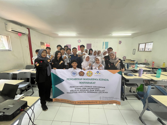 Foto bersama Siswa SMK Akuntansi. Dok. Pribadi.