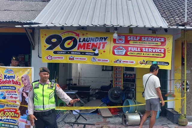 Sebuah mesin boiler atau setrika uap sebuah usaha laundry di Jalan Kadipaten Kidul, Kemantren Kraton, Kota Yogyakarta, meledak pada Kamis (22/10).  Foto: Polresta Yogyakarta