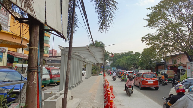 Kondisi Halte BRT On-Corridor BTM, Kota Bandung, pada Kamis (22/10/2026). (Foto: kumparan/Agriva Muhammad Azmi)