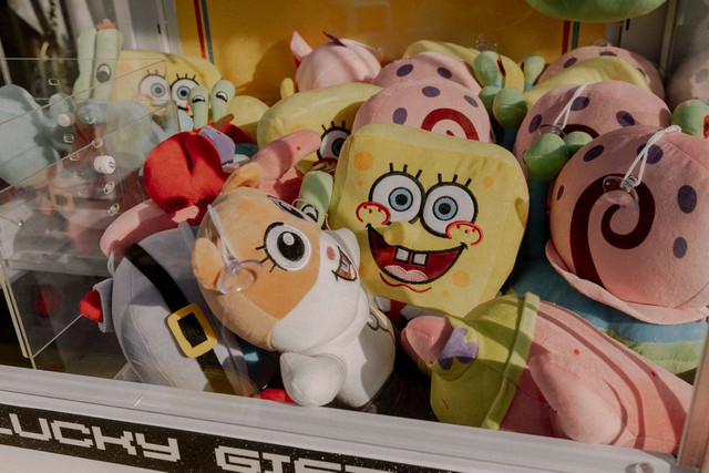 Boneka SpongeBob dan Gary (Sumber foto: https://www.pexels.com/ Free stock photos)
