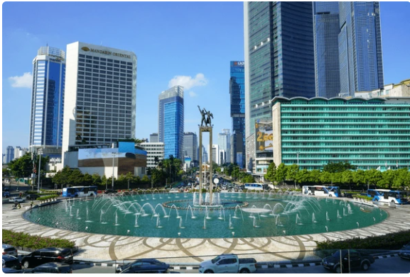 Ilustrasi Bundaran HI (Sumber: www.shutterstock.com)
