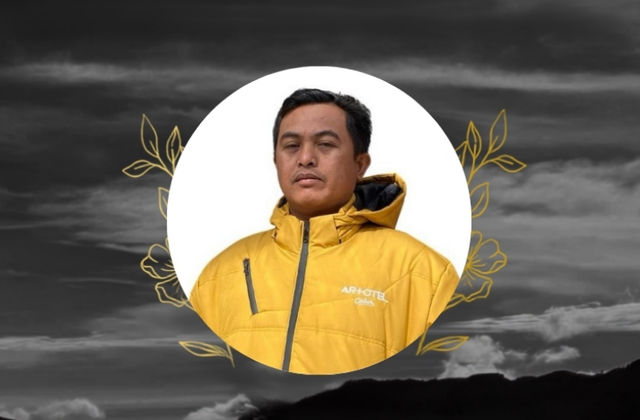 Suraji, DW Security Artotel PT Mitra Indo Permai, meninggal dunia, (23/10/2026). Sebelumnya, almarhum memadamkan karhutla di Bromo. Foto: IG/@bbtnbromotenggersemeru