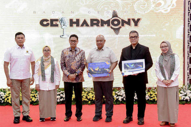Kementerian Energi dan Sumber Daya Mineral (ESDM) meluncurkan MAGMA Indonesia versi terbaru di Kantor Kementerian ESDM, Jakarta, Kamis (22/10). Foto: Kementerian ESDM
