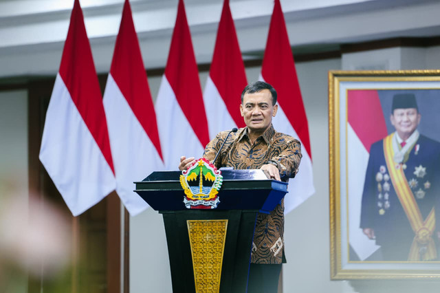 Para akademisi ilmu sosial dan politik puji gaya kepemimpinan merakyat dan humanis Gubernur Jateng Ahmad Luthfi saat menghadiri Welcoming Dinner Fordekiis di Gedung Gradhika Bhakti Praja, Semarang, Jumat (23/10/2026). Foto: Dok. Pemprov Jateng
