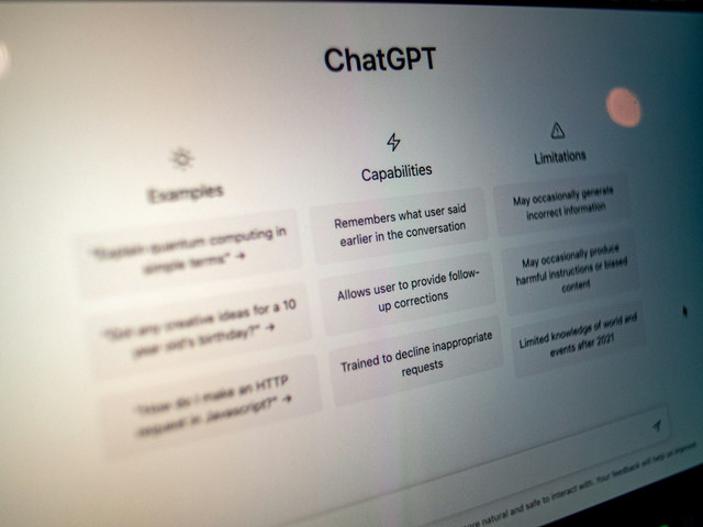 Ilustrasi Apa Peran Embedding dalam Pembuatan Chatbot AI,Foto:Unsplash/Emiliano Vittoriosi