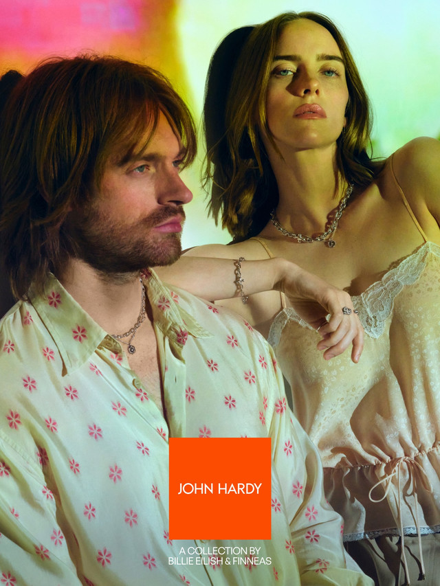 Billie Eilish dan Finneas berkolaborasi dengan John Hardy dalam Billie Eilish & Finneas Collection, yang terdiri dari lini Wildflower dan Screwball. Foto: John Hardy