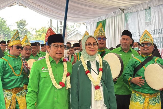 Ketua Umum PKB sekaligus Menko Pemberdayaan Masyarakat (PM) Muhaimin Iskandar tiba di Kantor DPW PKB Kalimantan Selatan, Jalan Ahmad Yani, Banjarbaru, Kalimantan Selatan, Sabtu (24/10/2026). Foto: Zahira Hilman/kumparan