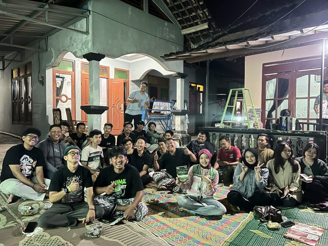 Dokumentasi Sosialisasi Pentingnya Pelestarian Sejarah dan Tradisi Lokal Desa Kuwarasan. Sumber: Dokumentasi pribadi Putri Mei Seninandita, 2026