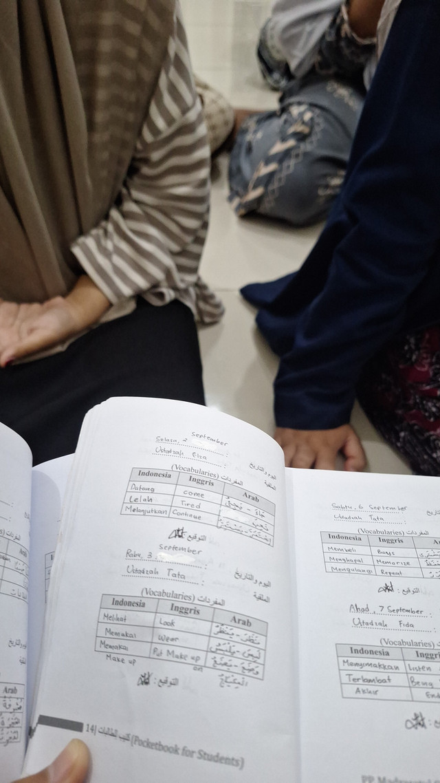 kegiatan Ilqo' Mufrodat. Sumber foto: Dokumen Pribadi