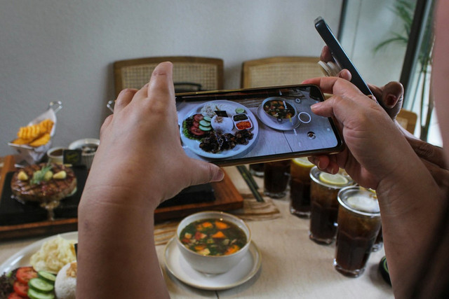 Ilustrasi kuliner Blok M, foto bukan kuliner yang sebenarnya: Unsplash/Cecep Rahmat