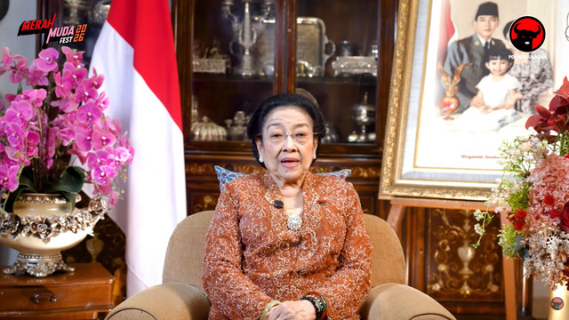 Presiden ke-5 RI sekaligus Ketua Umum PDIP Megawati Soekarnoputri memberikan sambutan lewat video conference saat Merah Muda Fest di Lapangan Banteng, Jakarta, Minggu (25/10/2026). Foto: Youtube/PDI Perjuangan