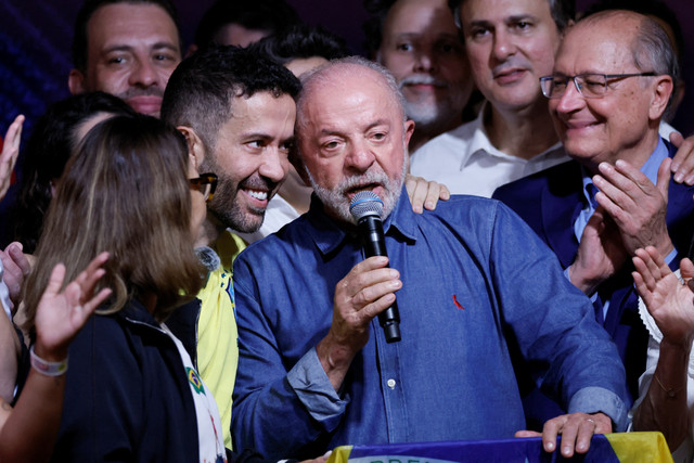 Presiden Brasil Luiz Inacio Lula da Silva, kandidat Partai Buruh (PT) untuk pemilihan presiden kembali, berbicara setelah memenangkan pemilihan presiden putaran kedua, di Sao Paulo, Brasil, Minggu (25/10/2026). Foto: Brian Snyder/REUTERS