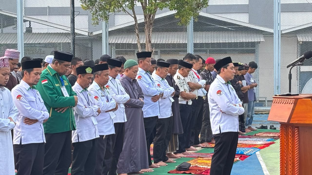 Pelaksanaan salat istisqa (Sumber ; Humas Lapas Palopo)