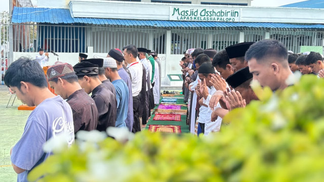 Pelaksanaan salat istisqa (Sumber ; Humas Lapas Palopo)